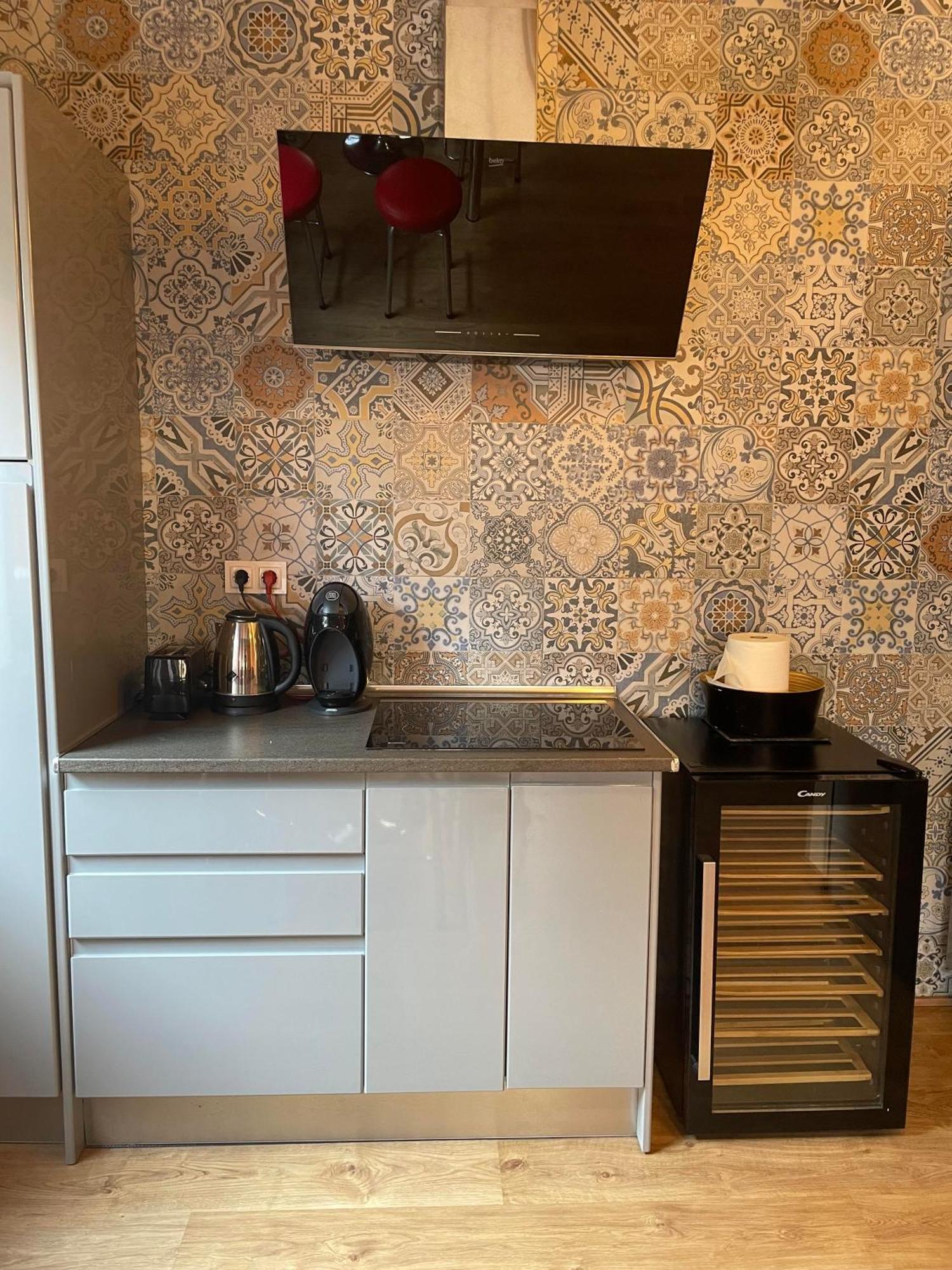 Apartamento Paris โอสปิตาเล็ต เดอ โยเบรกัต ภายนอก รูปภาพ
